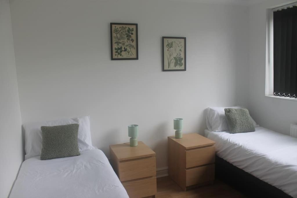 Contractors Comfort, Free Parking, Flat D * Liverpool