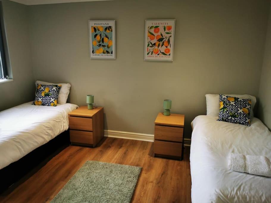 Contractors Comfort, Free Parking, Flat D Apartment Liverpool